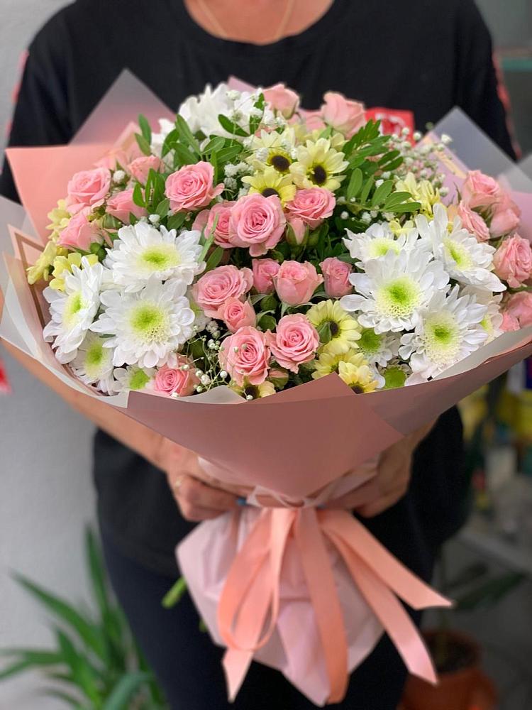 Букет цветов из: Розы и Хризантемы в Новобейсугской