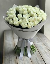 Букет 35 Белых роз в Новобейсугской