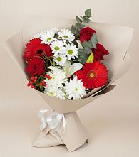 Букет цветов из:  Розы, Хризантемы, Герберы и Лилии в Новобейсугской