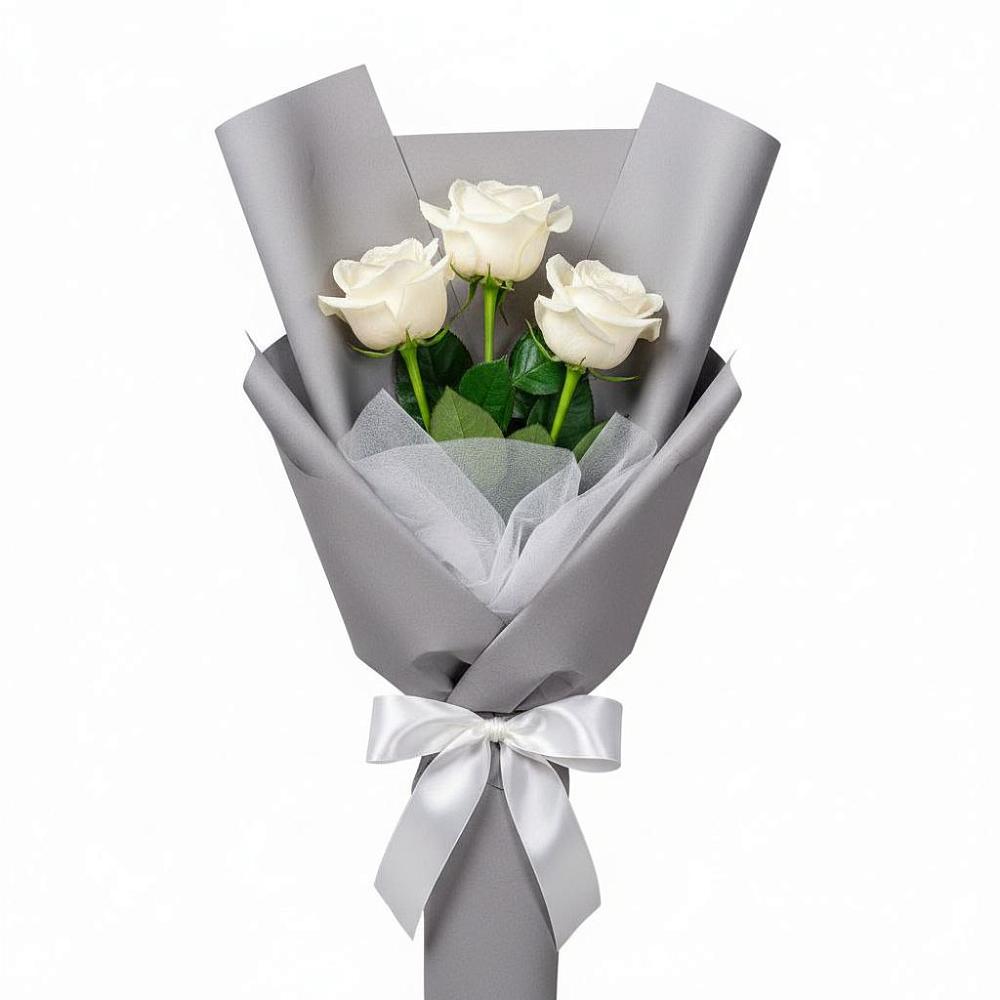 Букет 3 белые розы в Новобейсугской