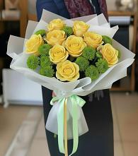 Букет цветов из:  Хризантемы и Розы в Новобейсугской