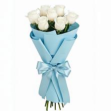 Букет 7 белых роз Проуд в Новобейсугской