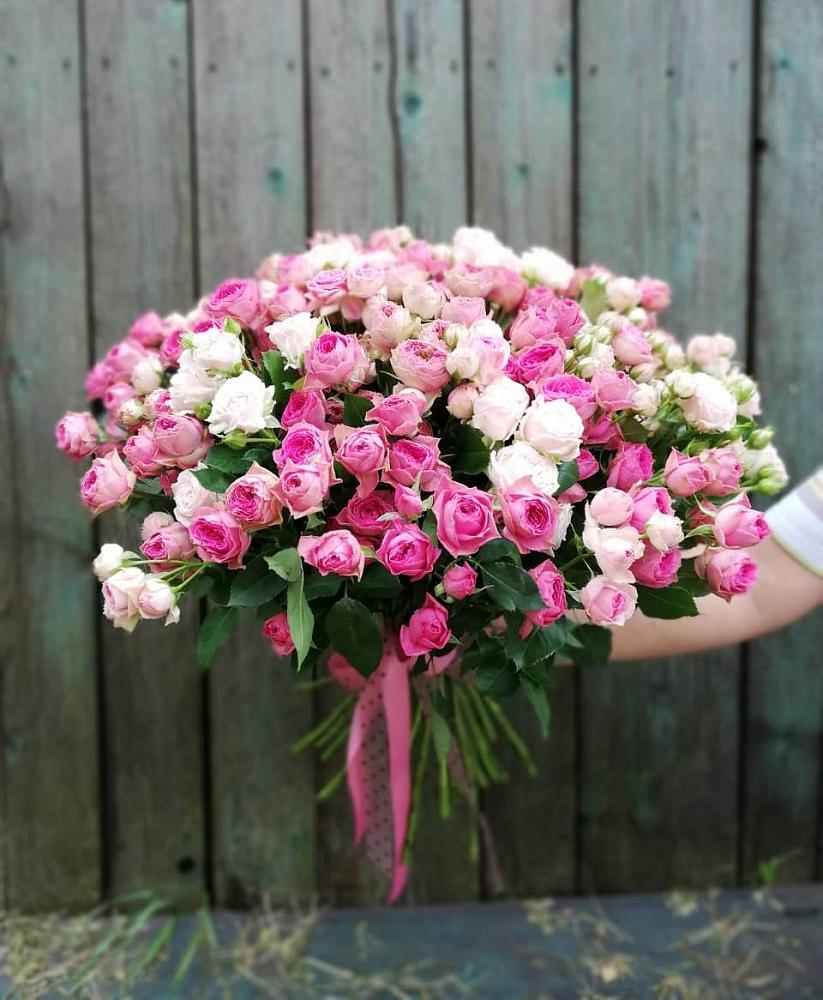 Букет Розовые кустовые розы Натали и Лав Лидия в Новобейсугской