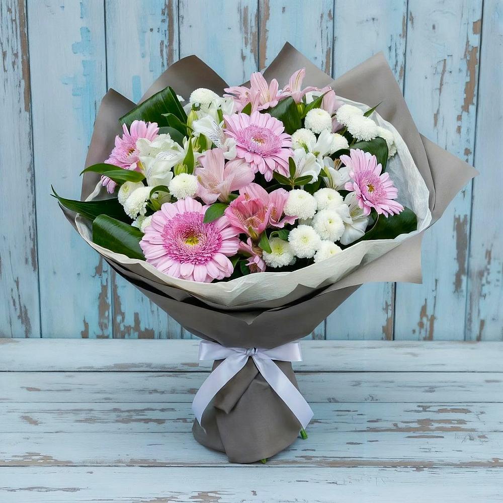 Букет цветов из: Герберы, Альстромерии и Хризантемы в Новобейсугской