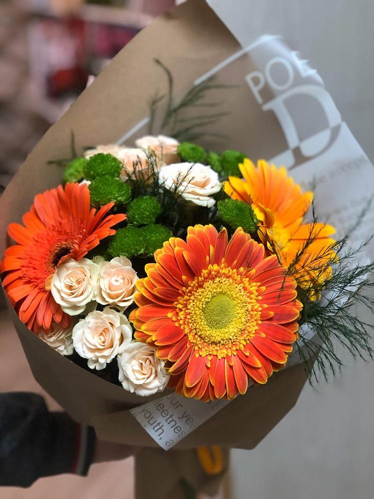 Букет цветов из: Герберы, Хризантемы и Розы в Новобейсугской