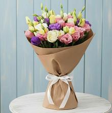 Букет цветов из:  Лизиантусы в Новобейсугской