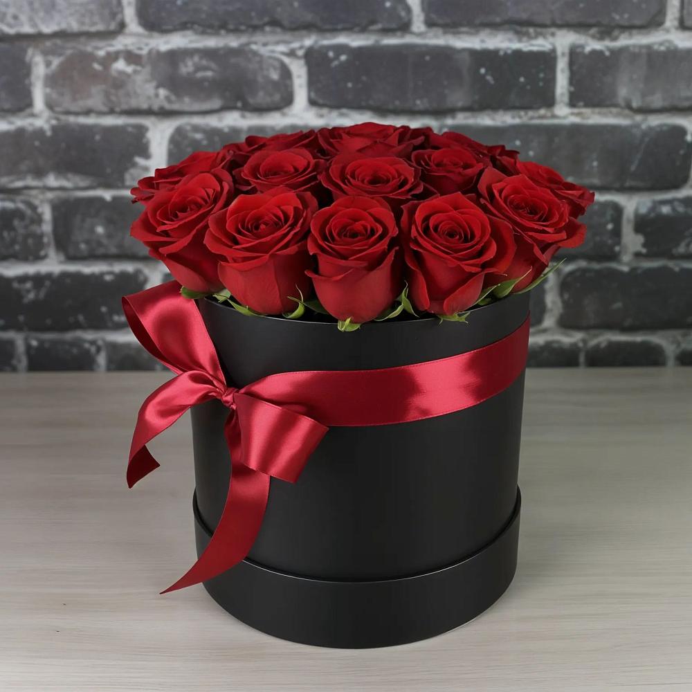 Цветочная композиция из Розы в шляпной коробке в Новобейсугской